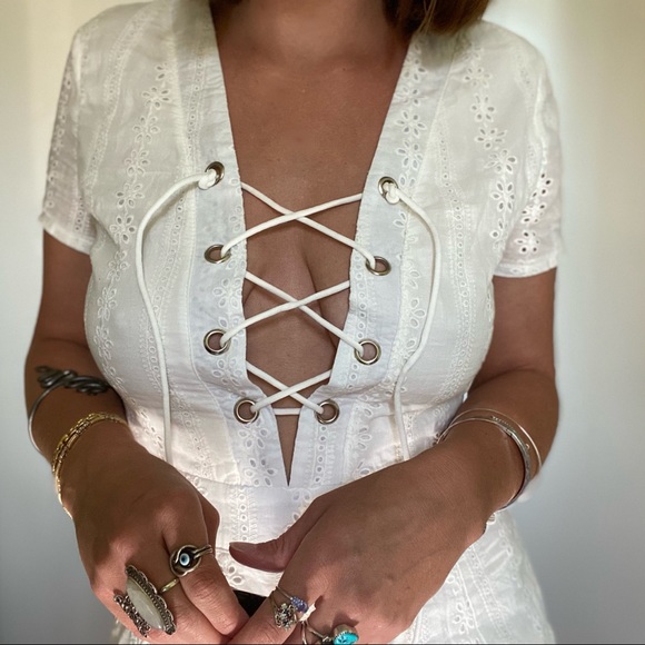 Choies | Laced Up Eyelet Lace Romper - Picture 2 of 11